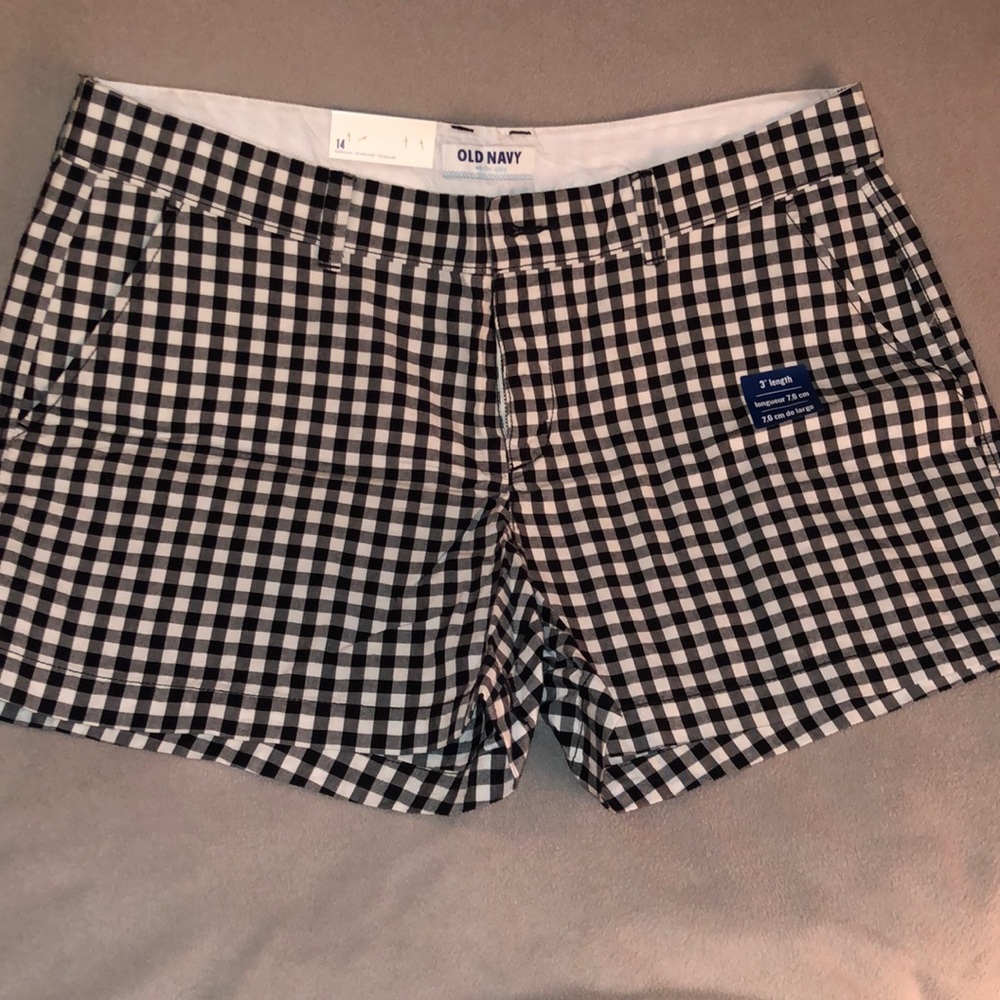Old Navy black/white check 3” shorts